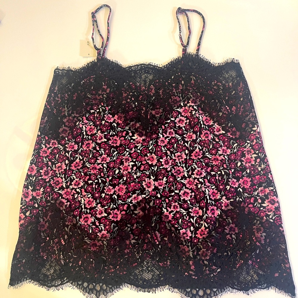 NWT/NWOT Francesca’s purple floral and black lace camisole - Picture 2 of 8